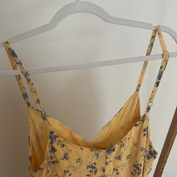 Reformation Bell Mini Dress - Picture 5 of 8